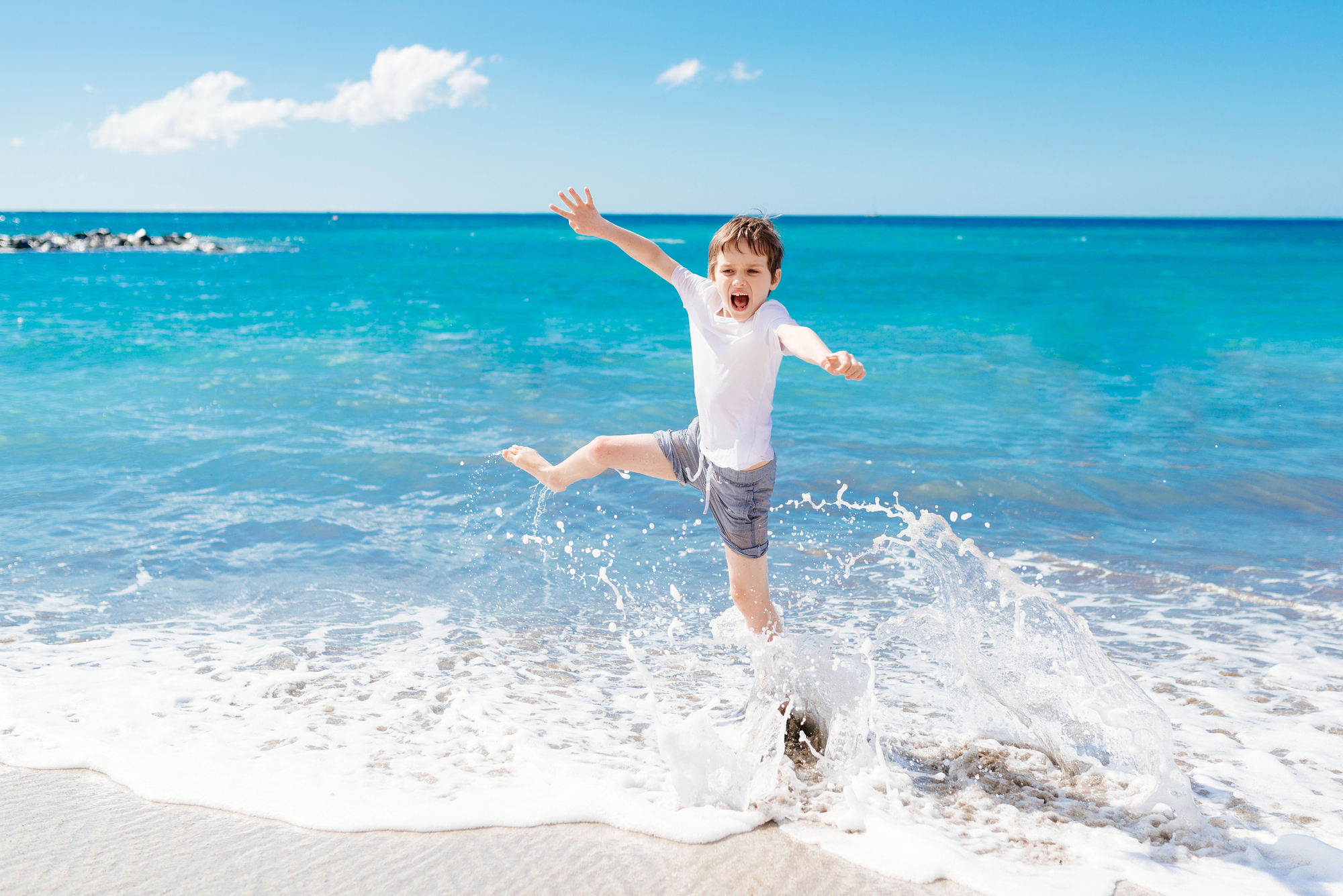 Tipps und Anleitungen, um die Sommerferien mit Ihren Kindern sicher zu genießen.